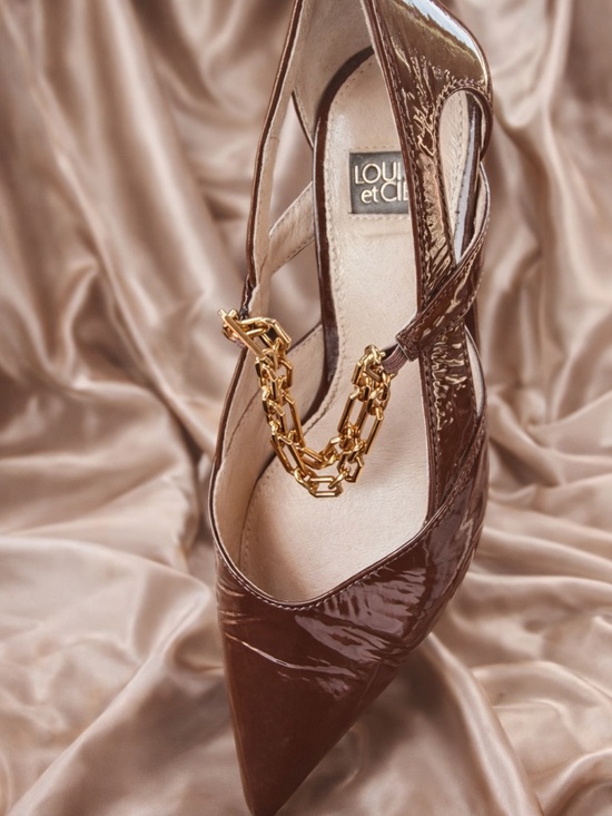 Louise Et Cie Brown Patent Leather Gold Chain Heels Size 5.5